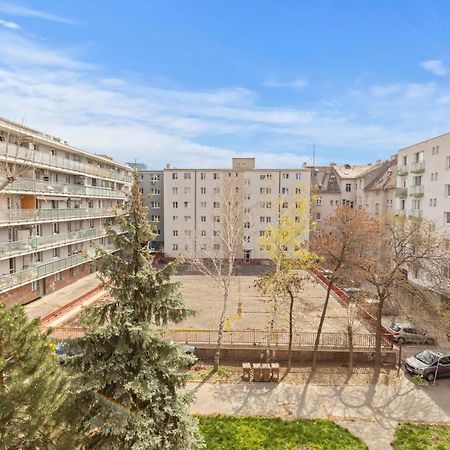Lam Concrete - Ac - Balcony Apartment Bratislava Exterior photo